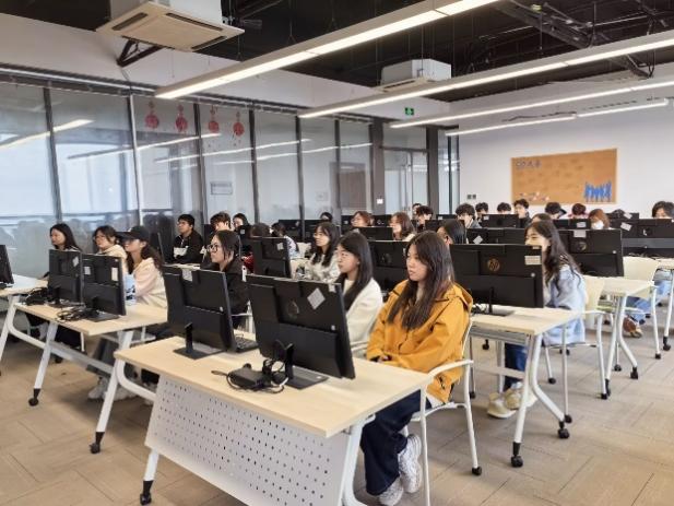 走進前沿，啟航未來 計算機工程學院新生赴中軟國際與同濟人工智能研究院開展專業認知實習